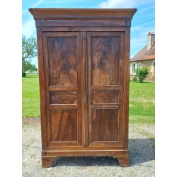 Armoire Louis Philippe 19 éme en Noyer