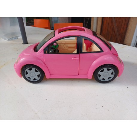 Voiture coccinelle Barbie