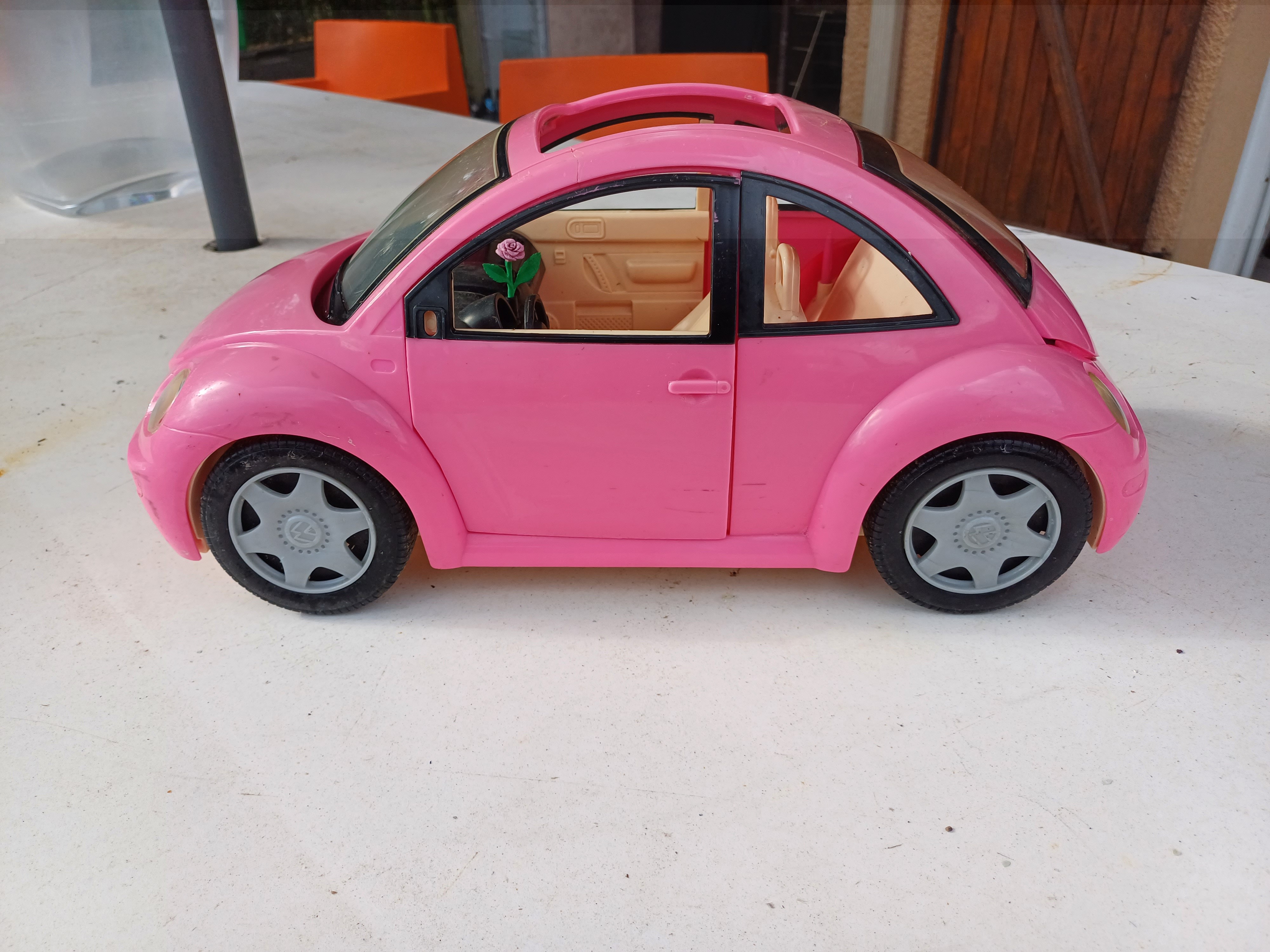 Barbie et voiture online