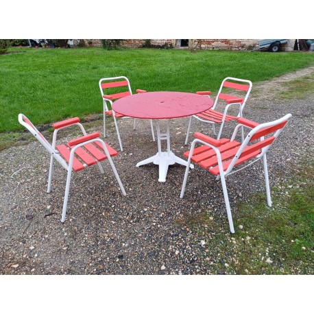 Salon de Jardin Table Fonte et Fauteuils Tolix